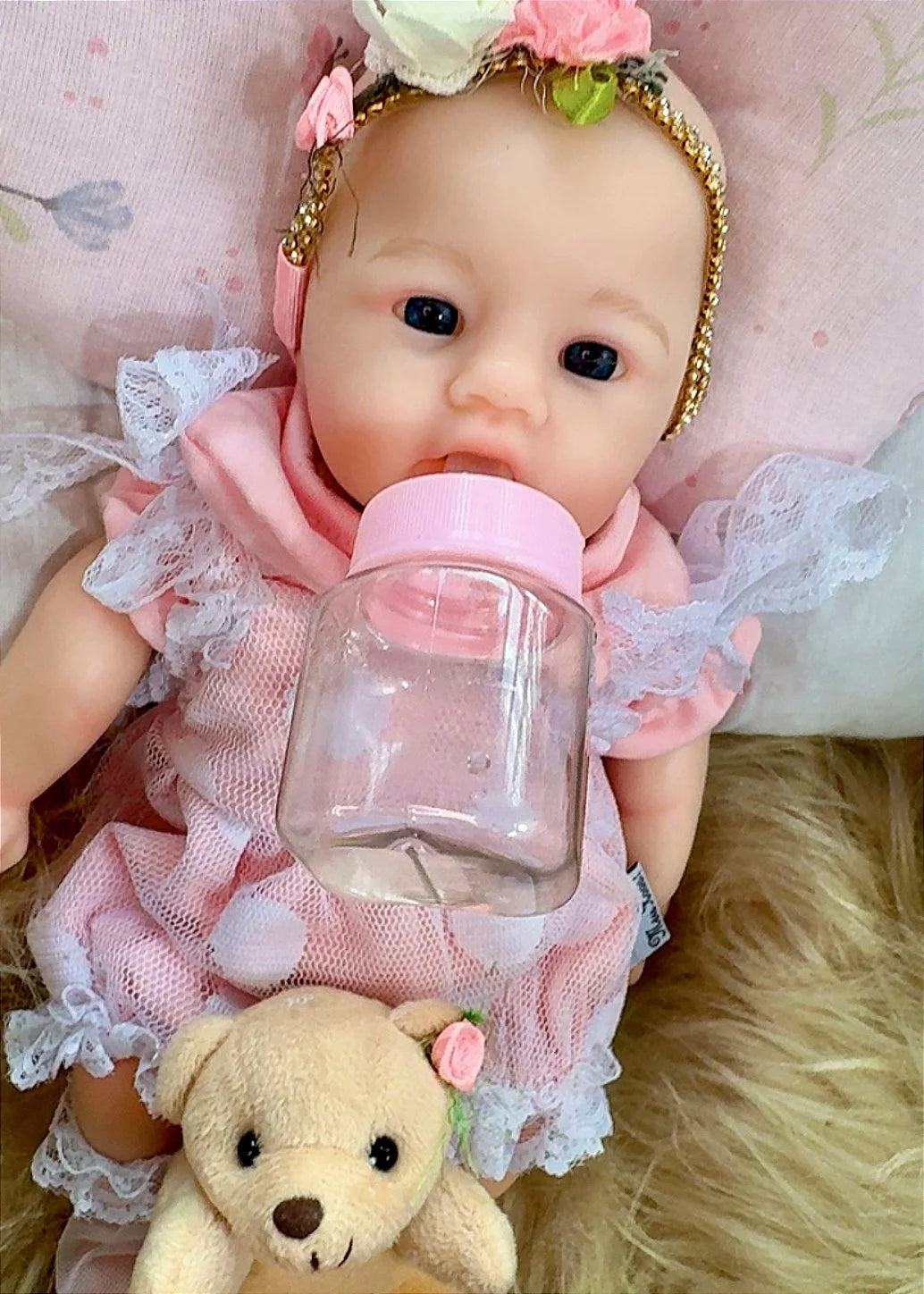 BEBÊ REBORN SILICONE SÓLIDO BELLA REALISTA BEM MOLINHA FEMININA