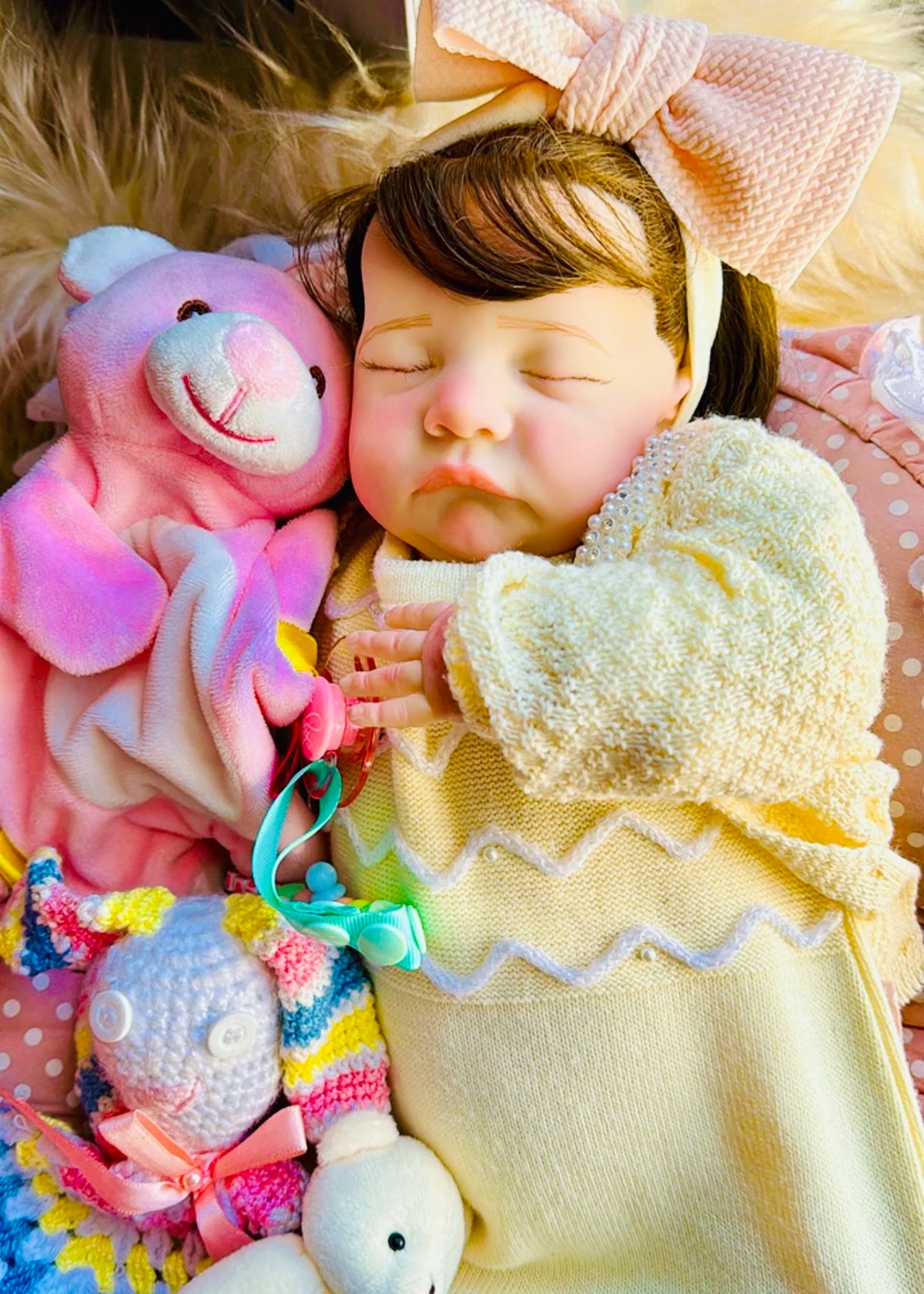 BEBÊ REBORN MENINA CLEA MEGA REALISTA CABELO FIO A FIO MAGNÍFICA TECIDO